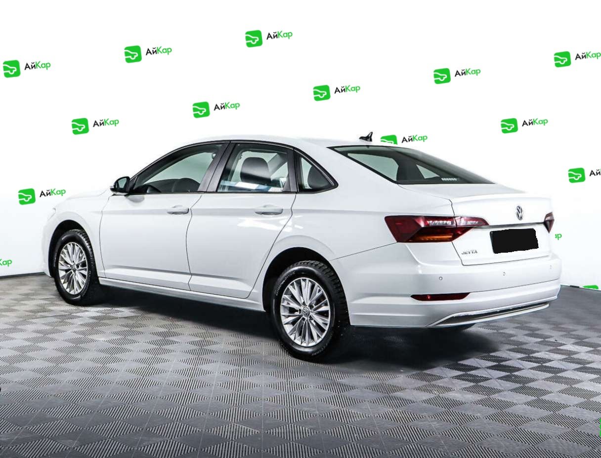 Volkswagen Jetta с пробегом — 2019 год. Фото: #6
