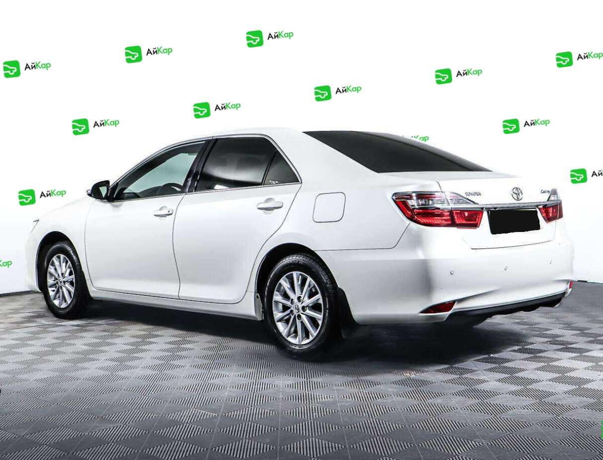 Toyota Camry с пробегом — 2014 год. Фото: #6