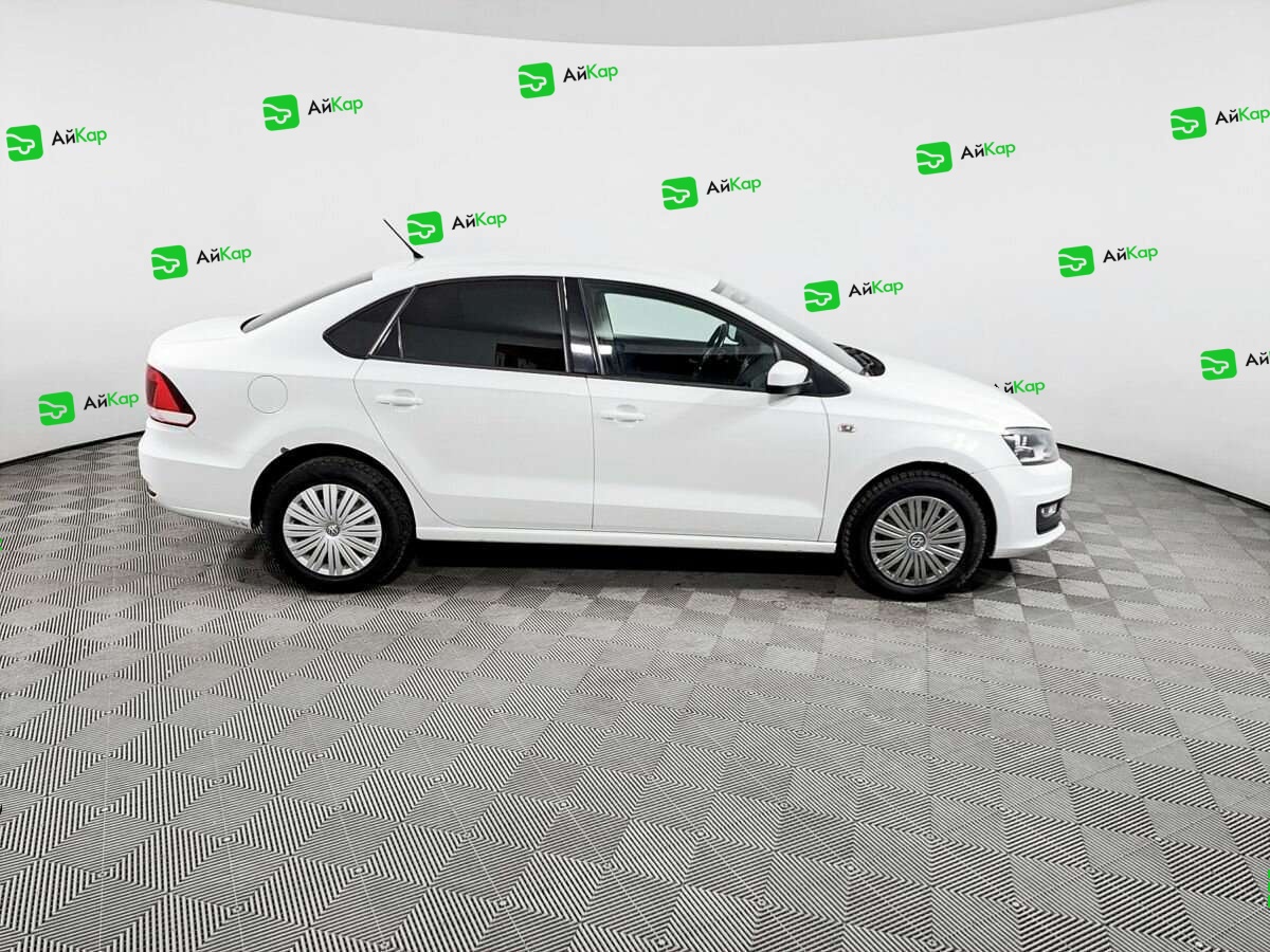 Volkswagen Polo с пробегом — 2015 год. Фото: #3