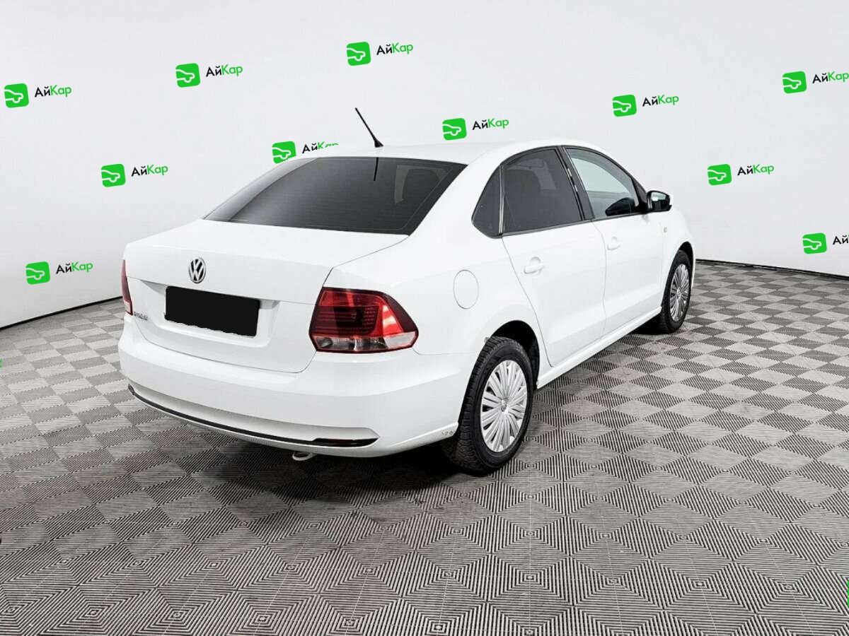 Volkswagen Polo с пробегом — 2015 год. Фото: #4
