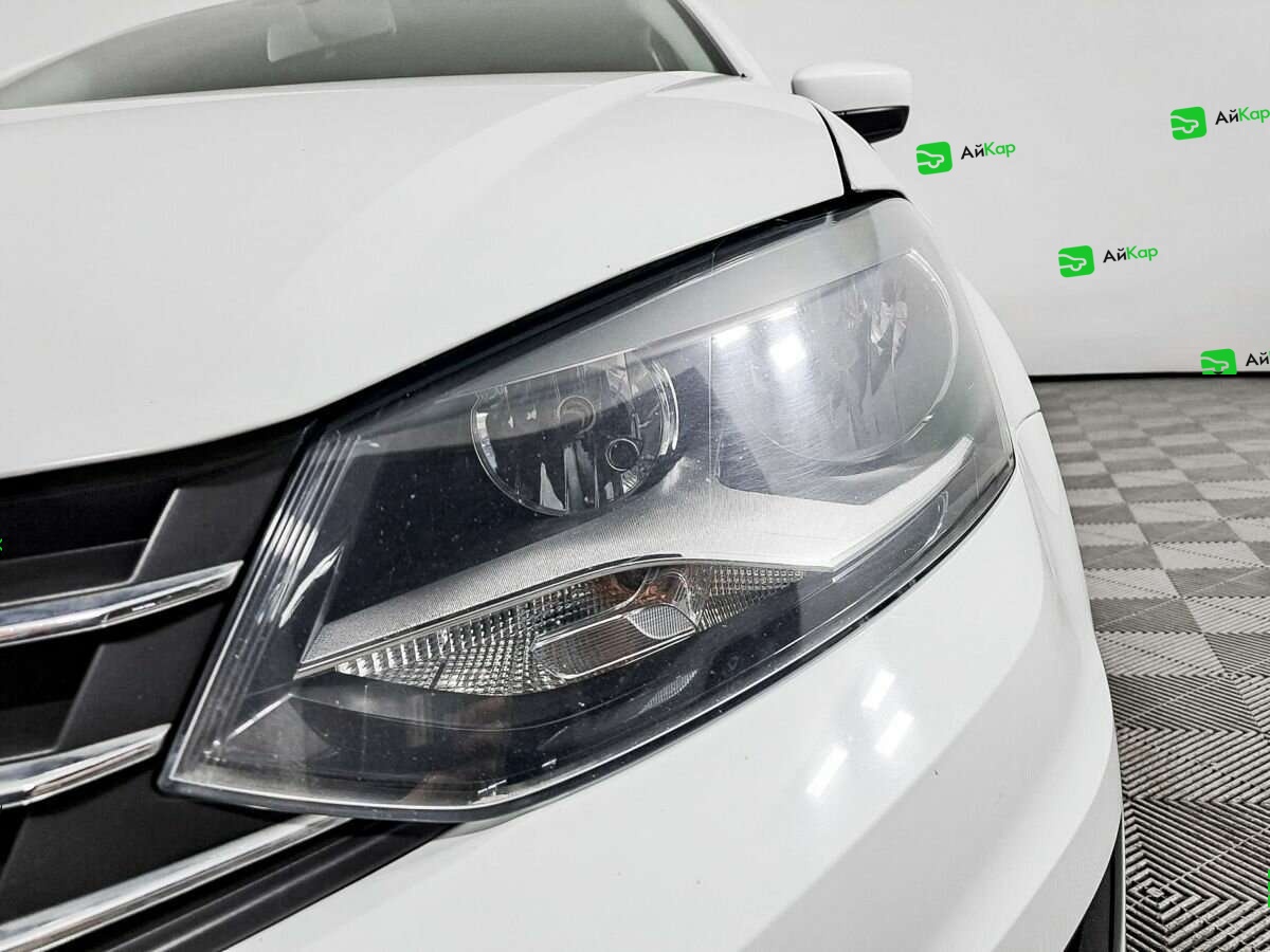 Volkswagen Polo с пробегом — 2015 год. Фото: #15