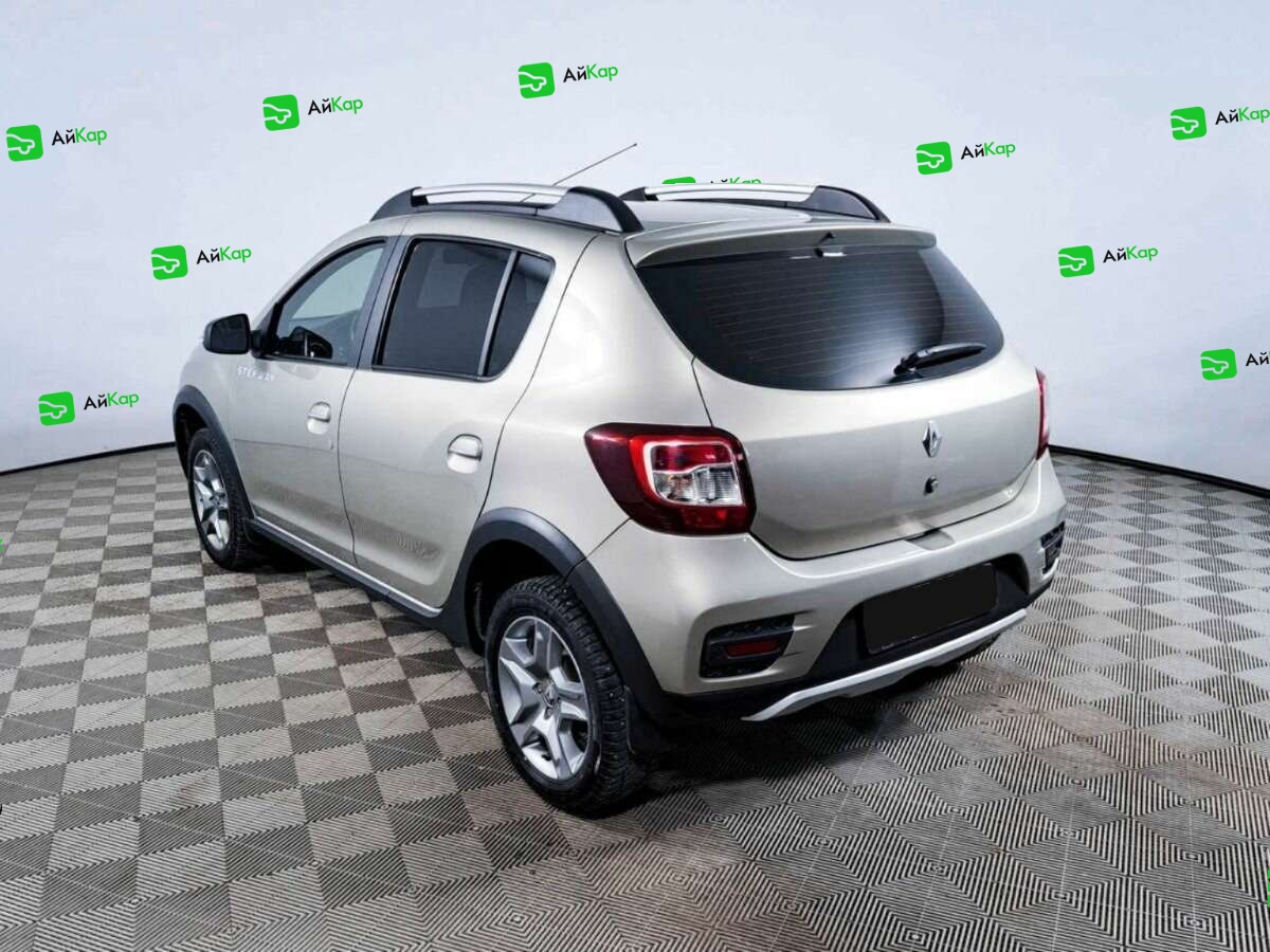 Renault Sandero с пробегом — 2019 год. Фото: #6