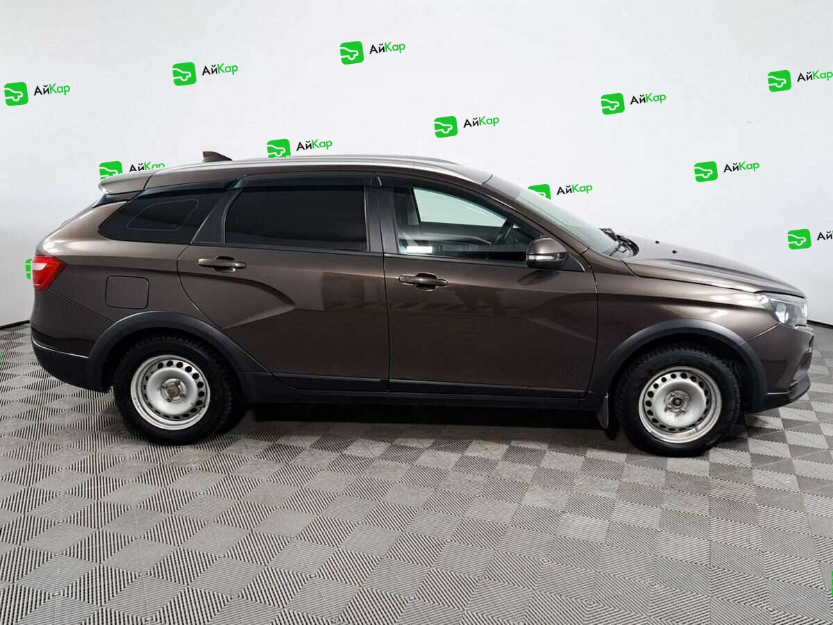 Lada (ВАЗ) Vesta с пробегом — 2017 год. Фото: #3