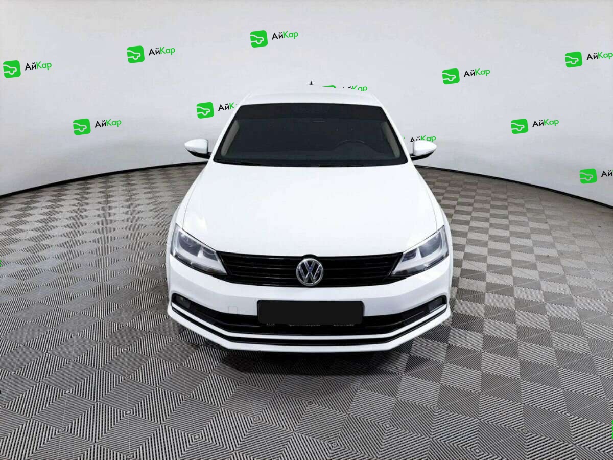 Volkswagen Jetta с пробегом — 2016 год. Фото: #1