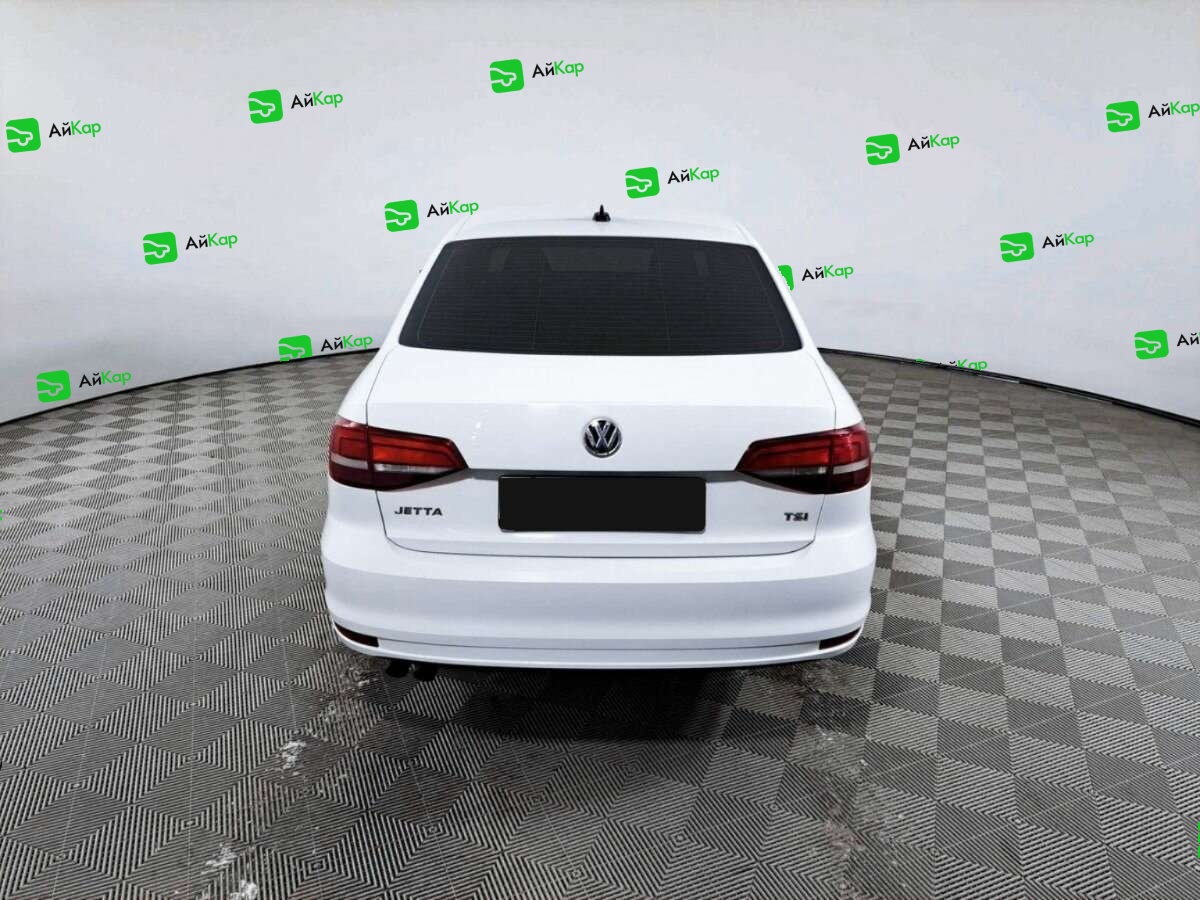 Volkswagen Jetta с пробегом — 2016 год. Фото: #5