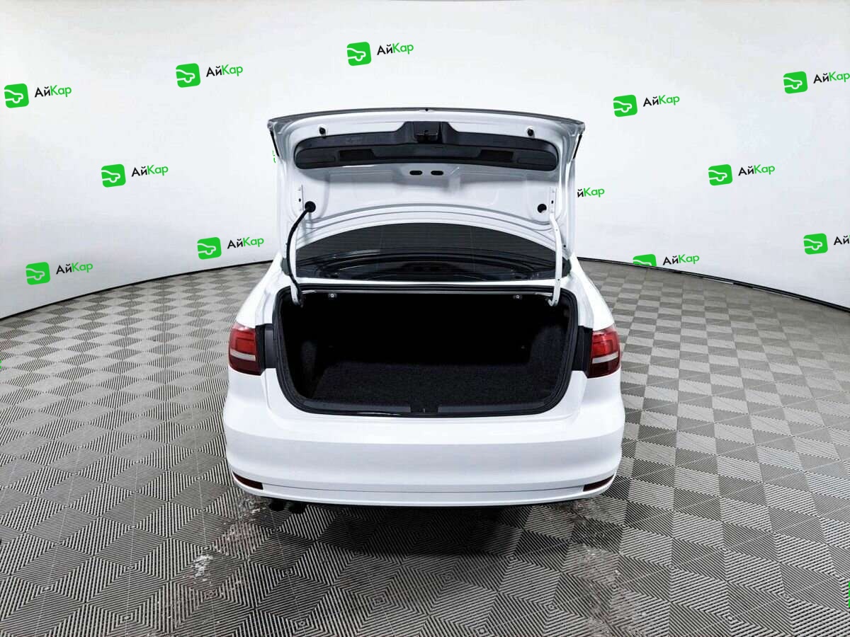 Volkswagen Jetta с пробегом — 2016 год. Фото: #9