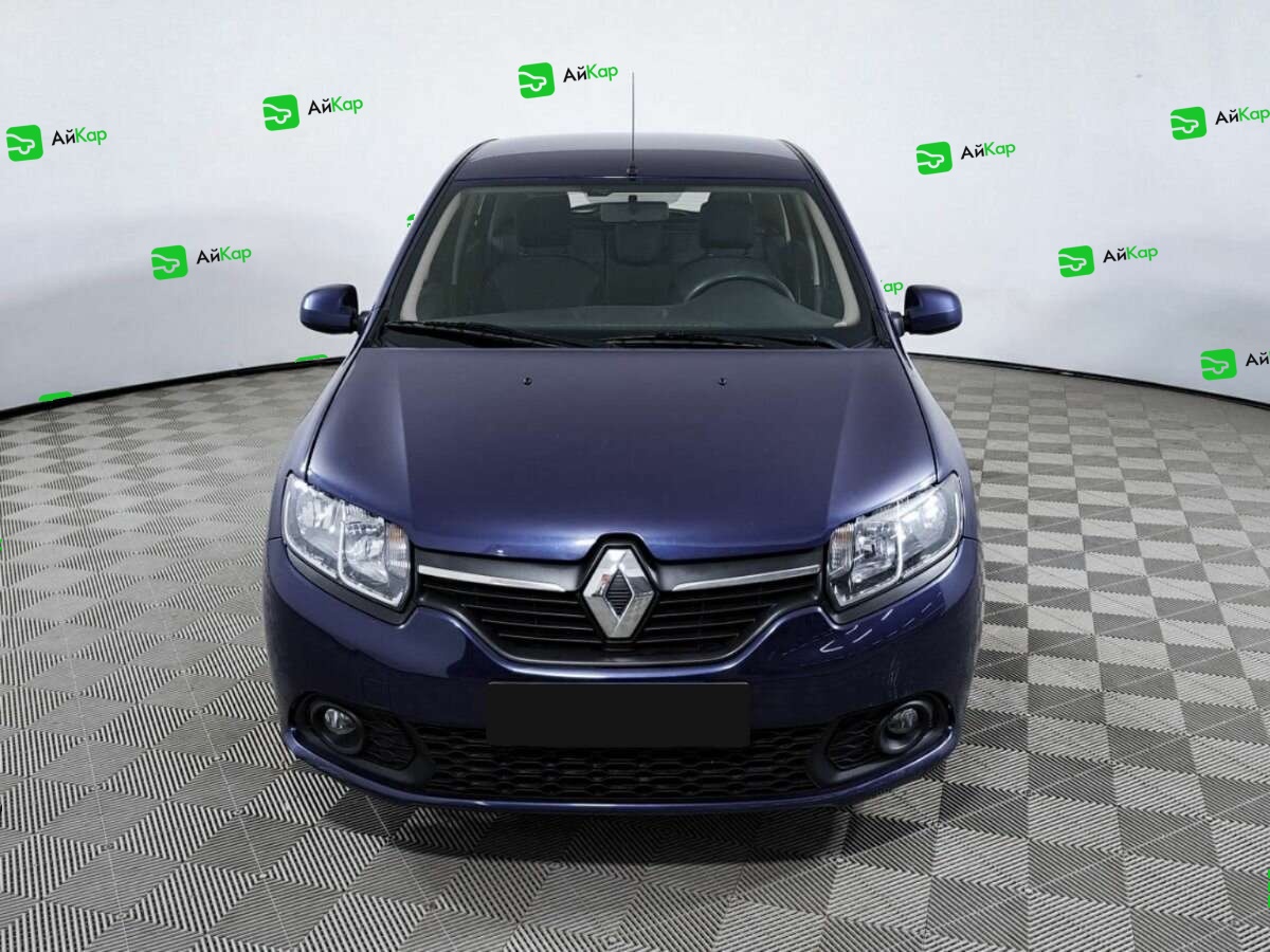Renault Sandero с пробегом — 2015 год. Фото: #1