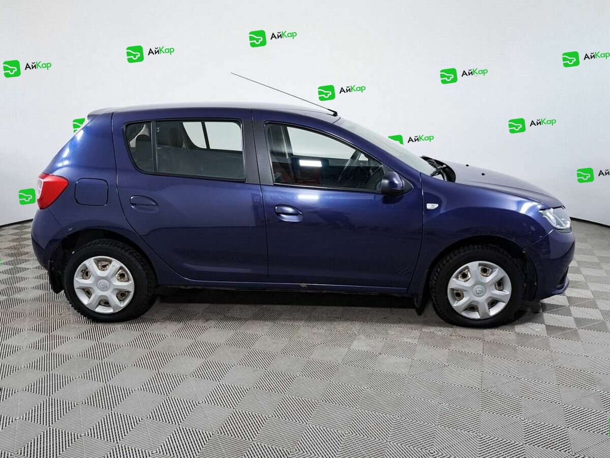Renault Sandero с пробегом — 2015 год. Фото: #3
