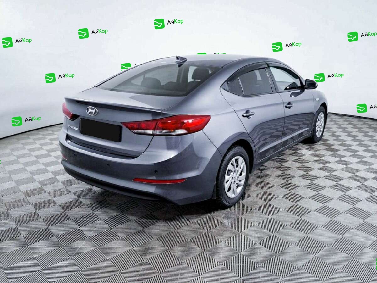 Hyundai Elantra с пробегом — 2018 год. Фото: #4