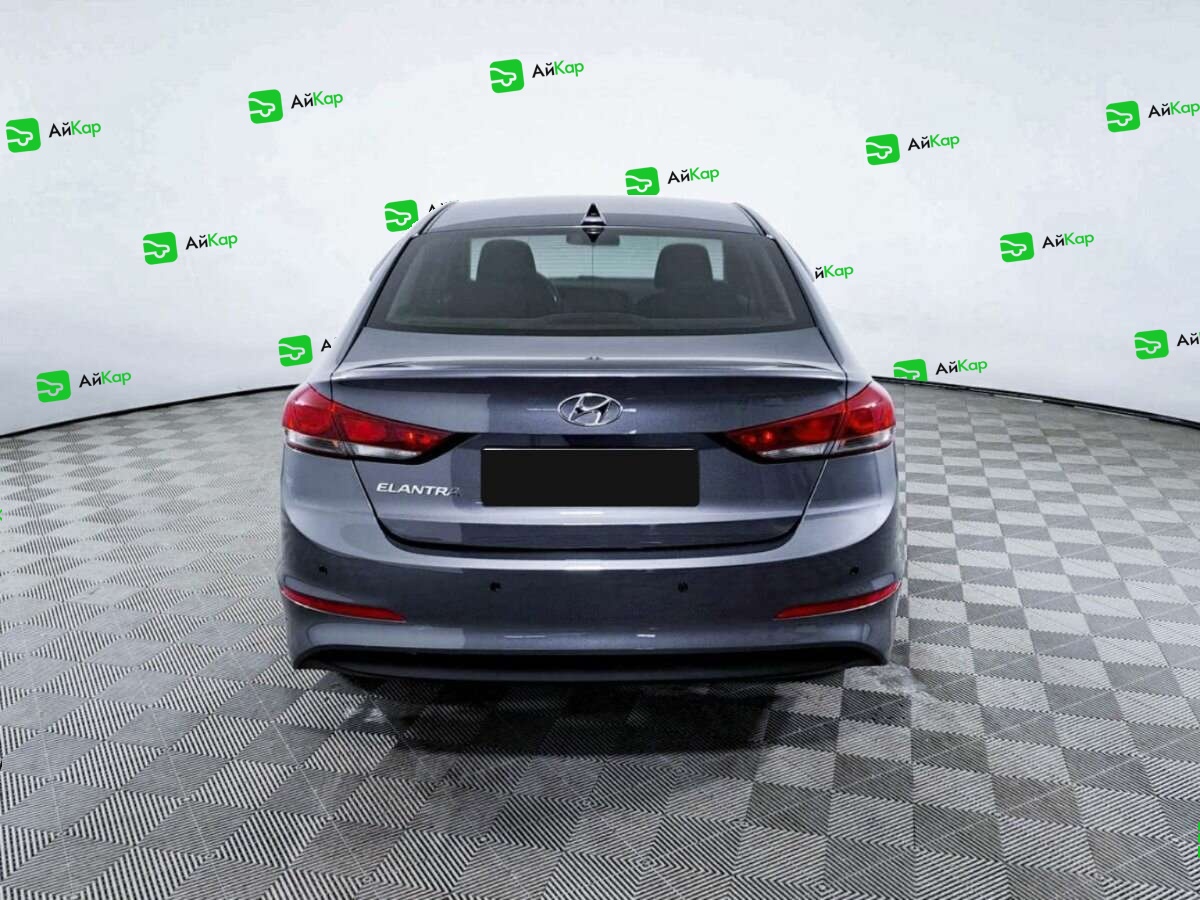 Hyundai Elantra с пробегом — 2018 год. Фото: #5