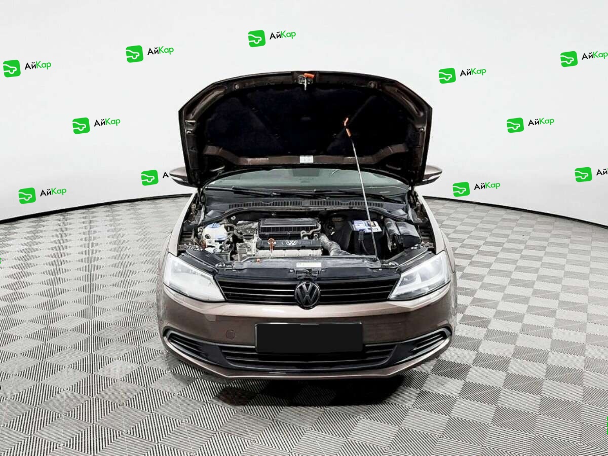 Volkswagen Jetta с пробегом — 2013 год. Фото: #6
