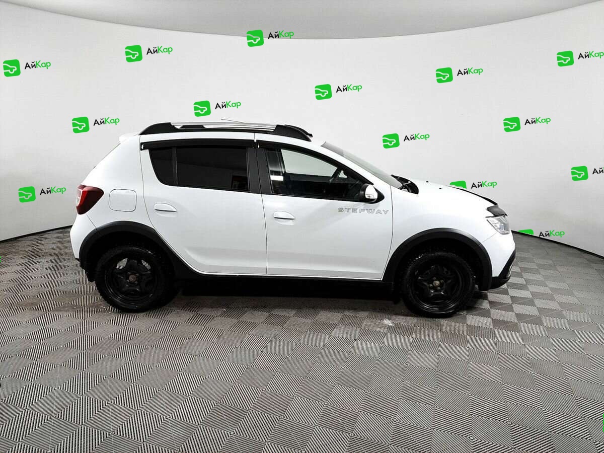 Renault Sandero с пробегом — 2019 год. Фото: #3