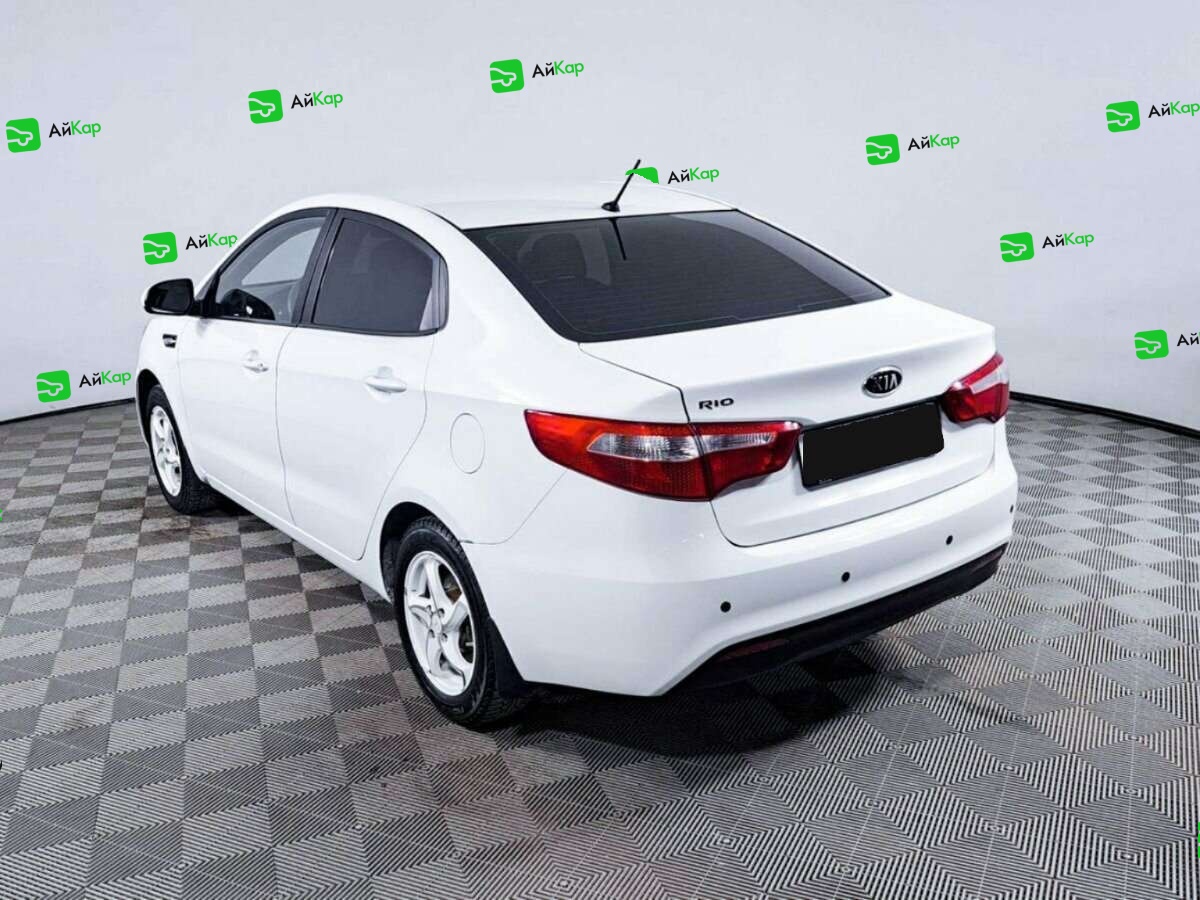 Kia Rio с пробегом — 2012 год. Фото: #6