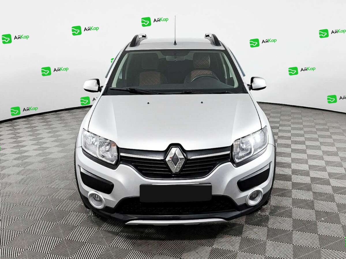 Renault Sandero с пробегом — 2018 год. Фото: #1