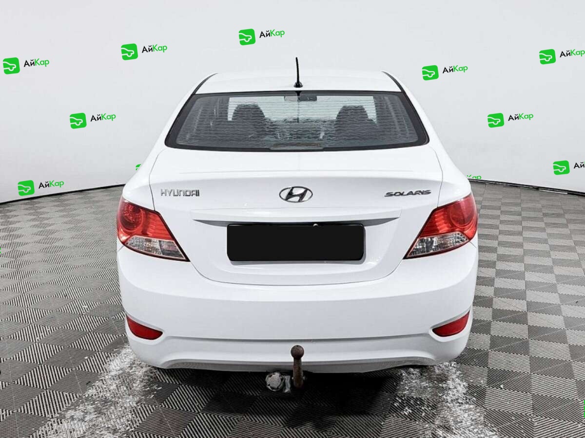 Hyundai Solaris с пробегом — 2013 год. Фото: #5