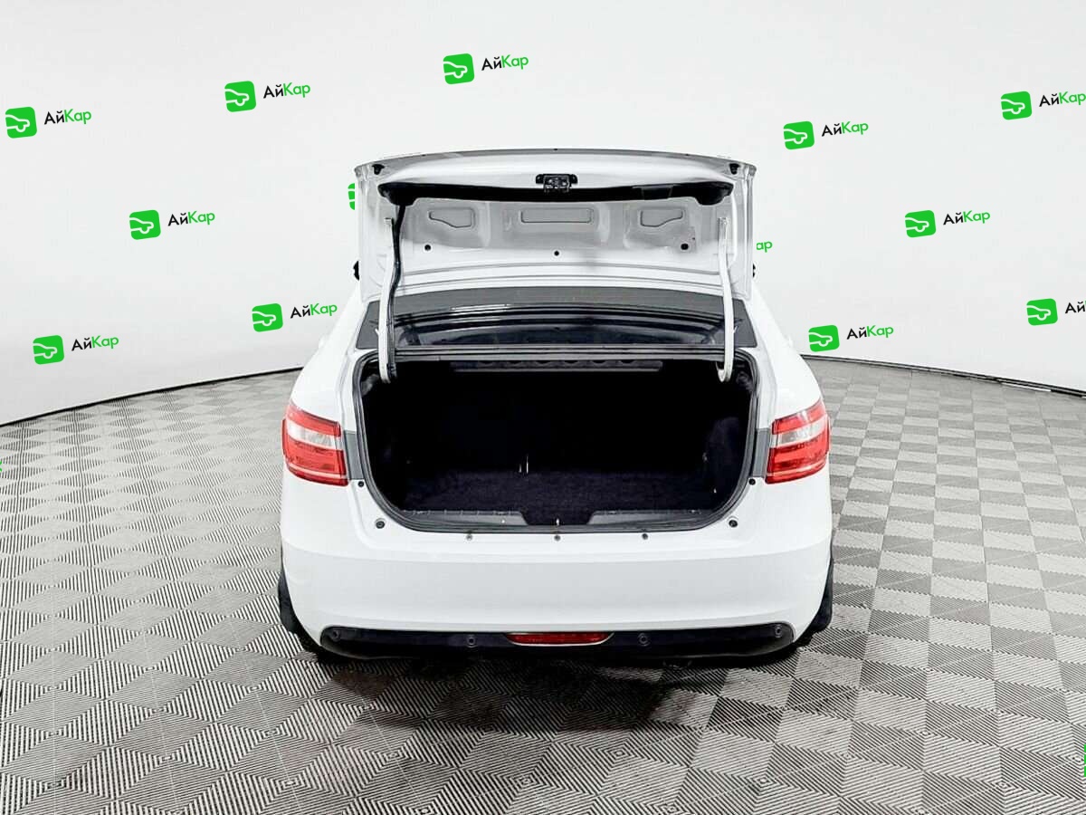 Lada (ВАЗ) Vesta с пробегом — 2019 год. Фото: #7