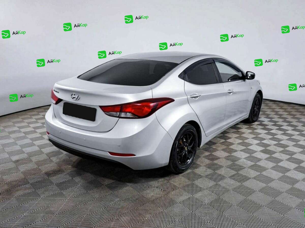 Hyundai Elantra с пробегом — 2015 год. Фото: #4