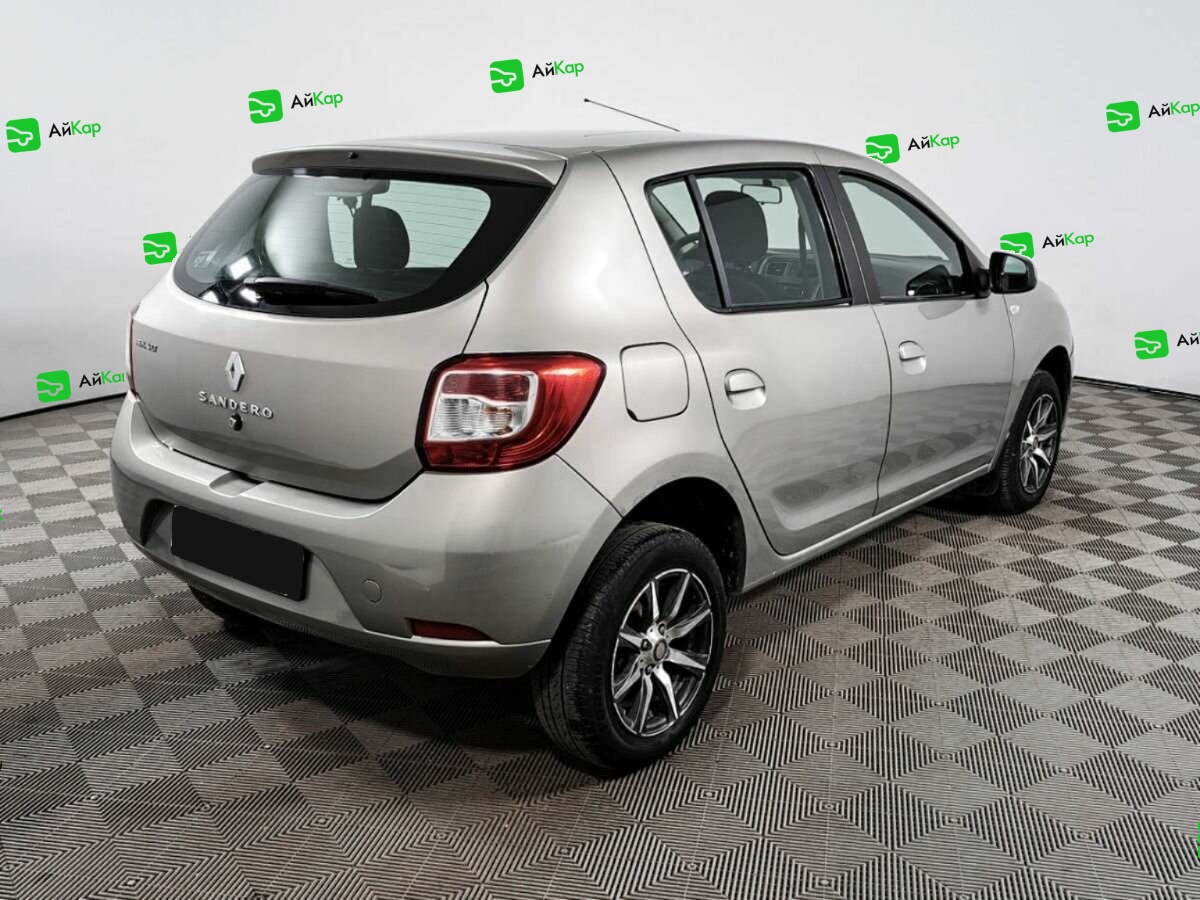 Renault Sandero с пробегом — 2015 год. Фото: #4