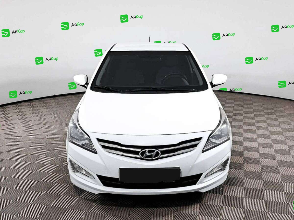 Hyundai Solaris с пробегом — 2015 год. Фото: #1