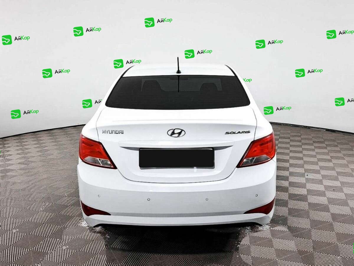 Hyundai Solaris с пробегом — 2015 год. Фото: #4