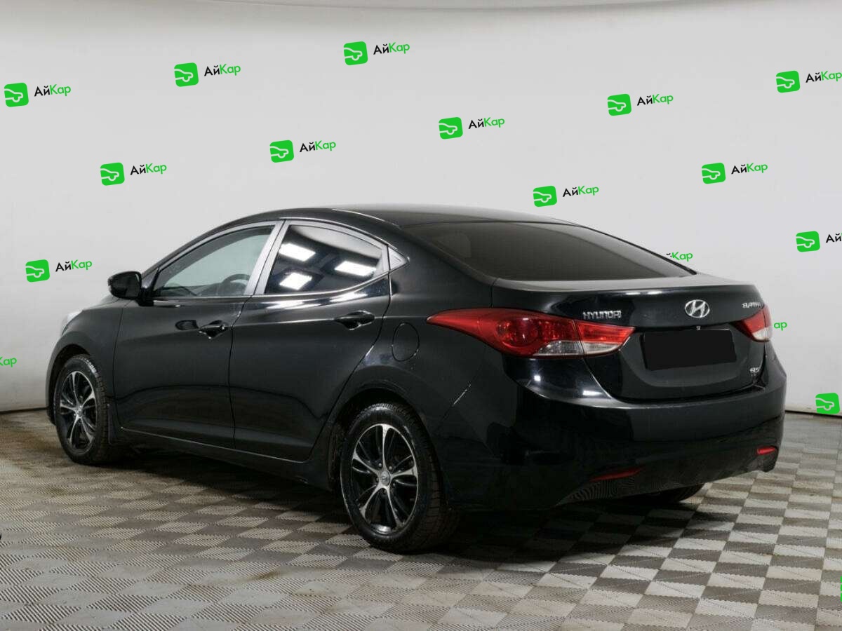 Hyundai Elantra с пробегом — 2012 год. Фото: #6