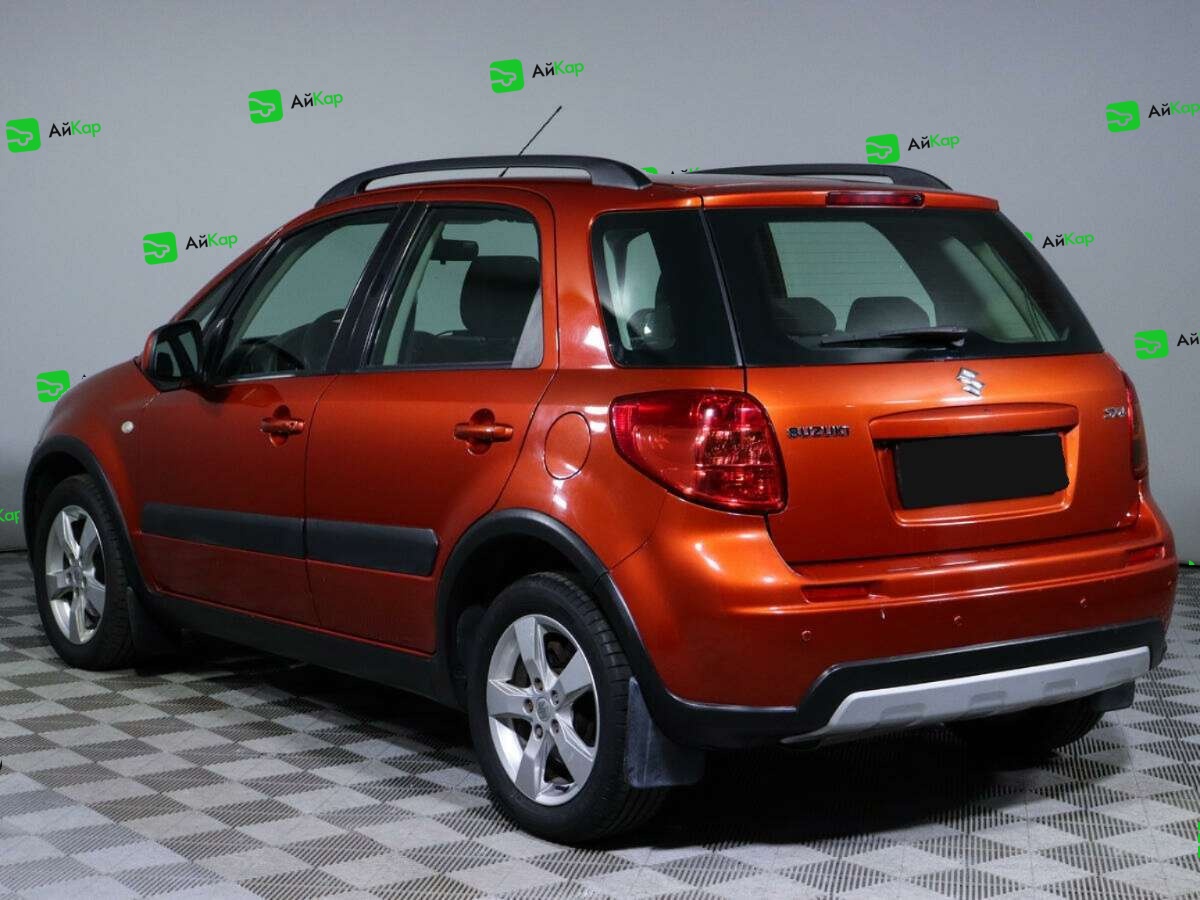 Suzuki SX4 с пробегом — 2013 год. Фото: #4