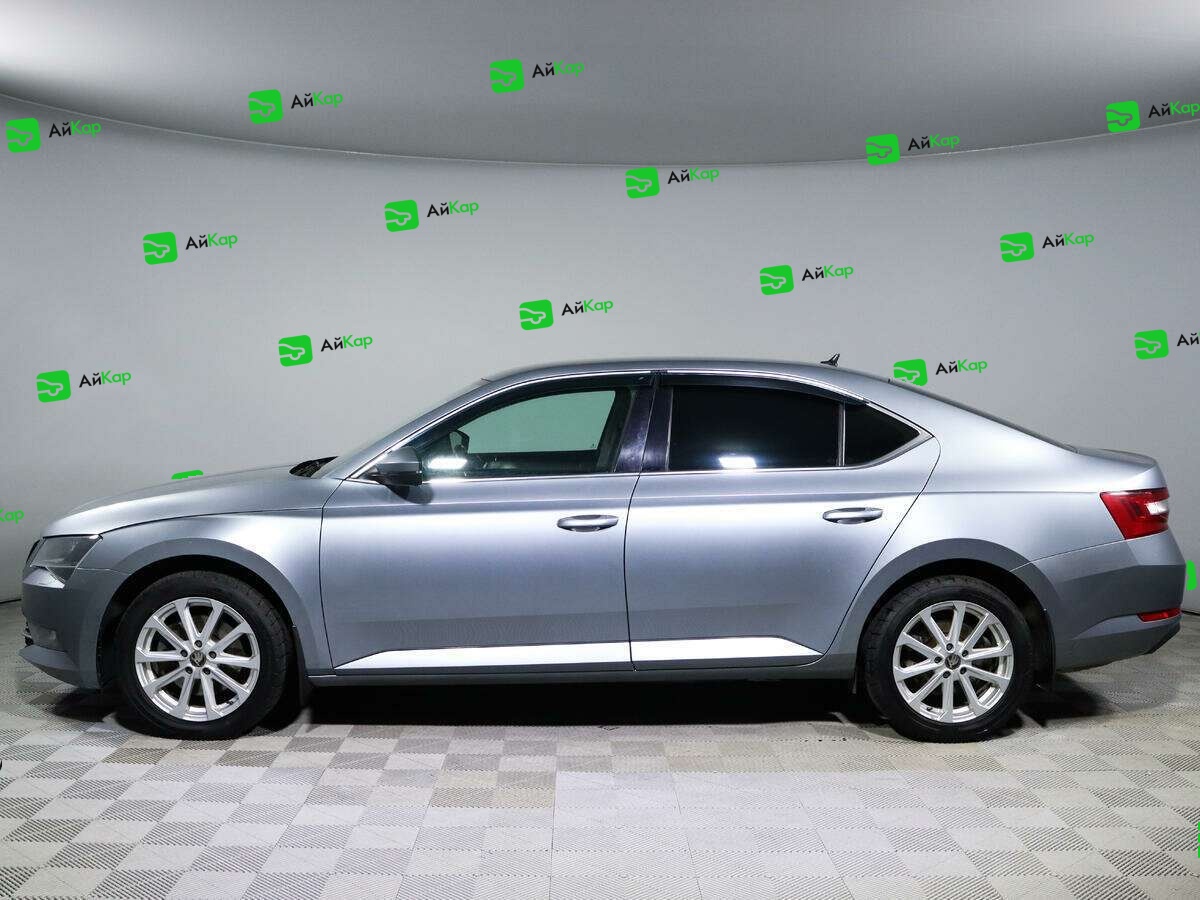 Skoda Superb с пробегом — 2015 год. Фото: #6