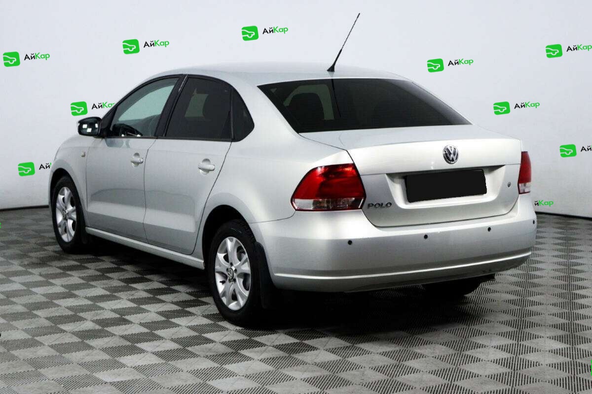 Volkswagen Polo с пробегом — 2012 год. Фото: #6