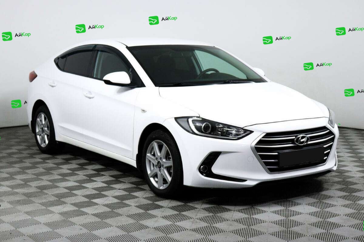 Hyundai Elantra с пробегом — 2018 год. Фото: #2