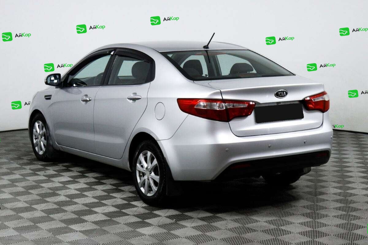Kia Rio с пробегом — 2012 год. Фото: #6
