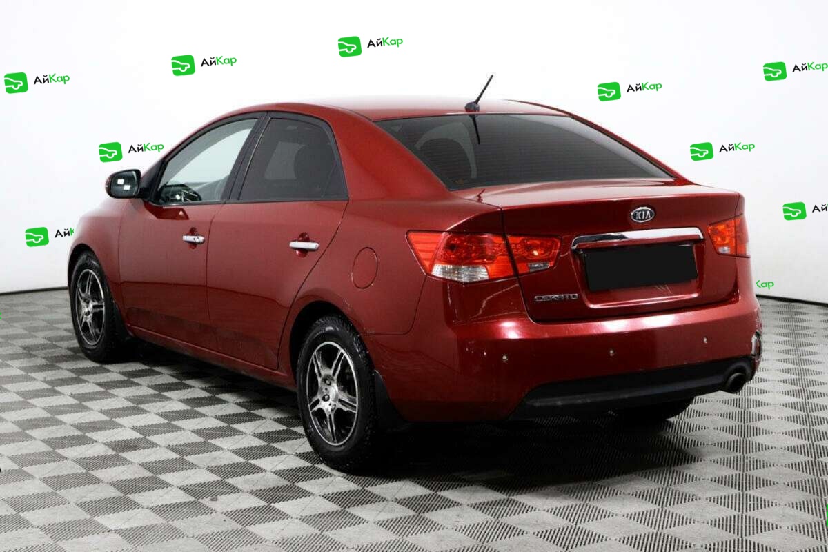 Kia Cerato с пробегом — 2012 год. Фото: #6