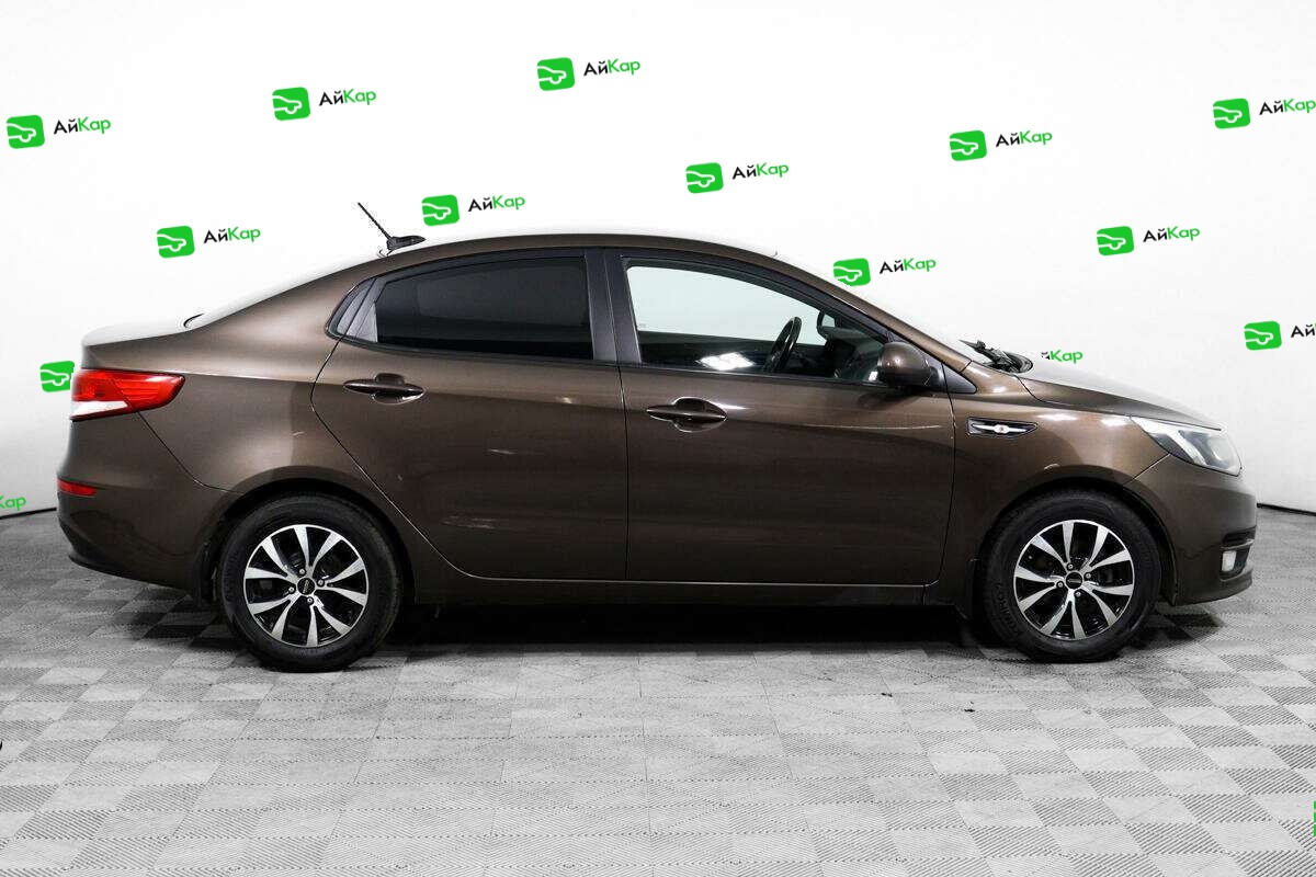 Kia Rio с пробегом — 2017 год. Фото: #3