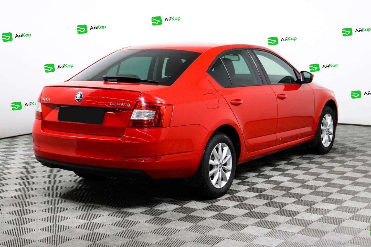 Skoda Octavia с пробегом — 2015 год. Фото: #4