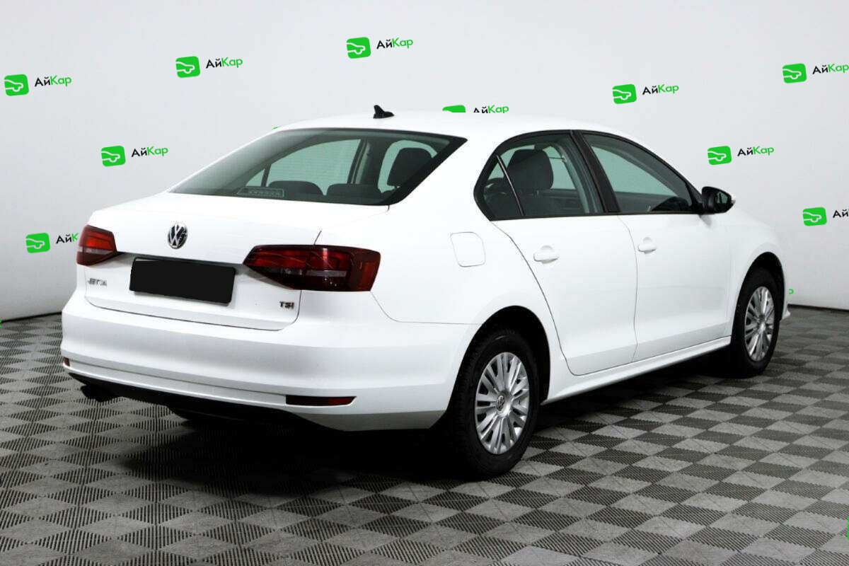 Volkswagen Jetta с пробегом — 2018 год. Фото: #4