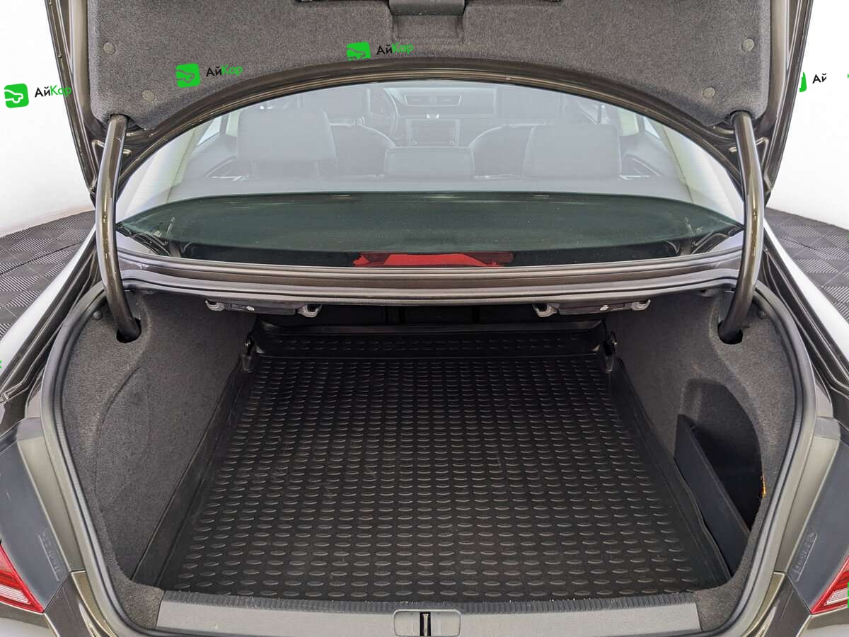 Volkswagen Passat CC с пробегом — 2013 год. Фото: #9