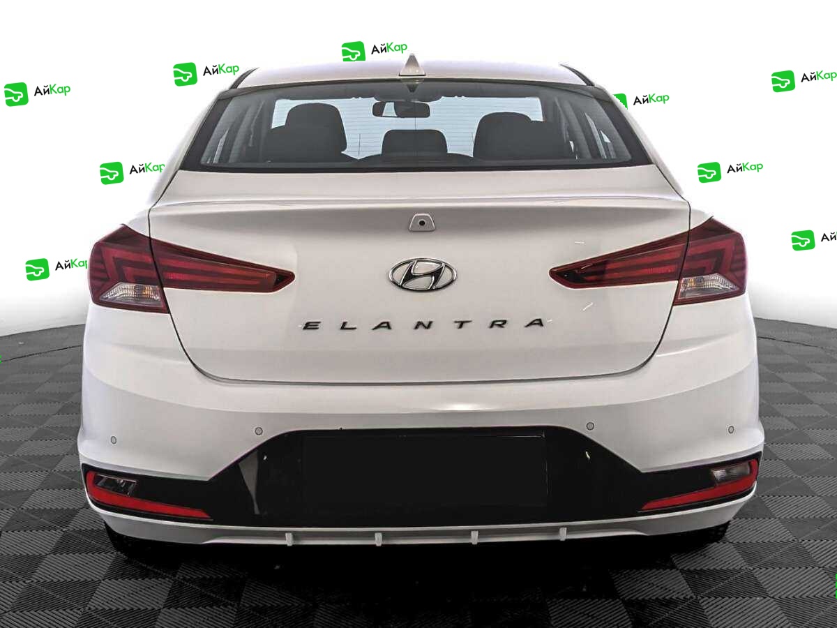 Hyundai Elantra с пробегом — 2020 год. Фото: #5
