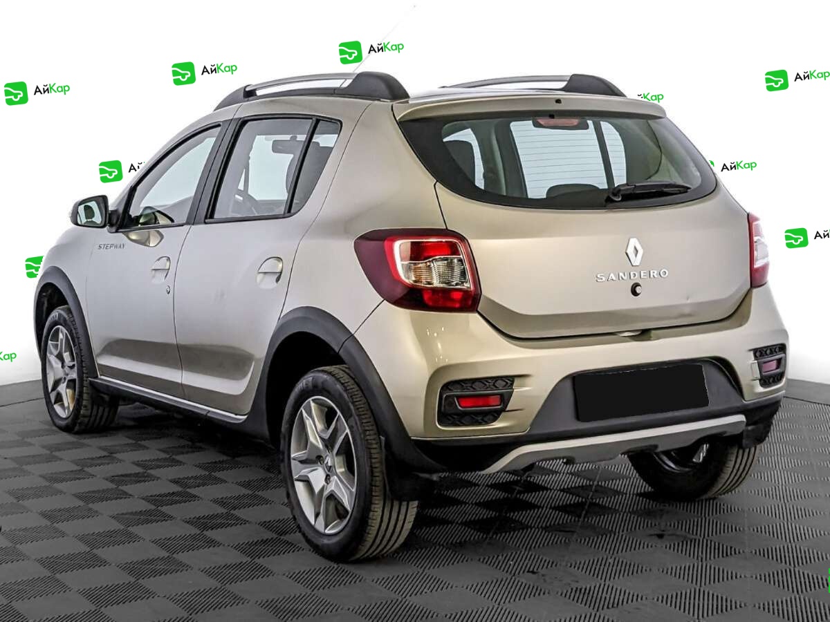 Renault Sandero с пробегом — 2021 год. Фото: #6
