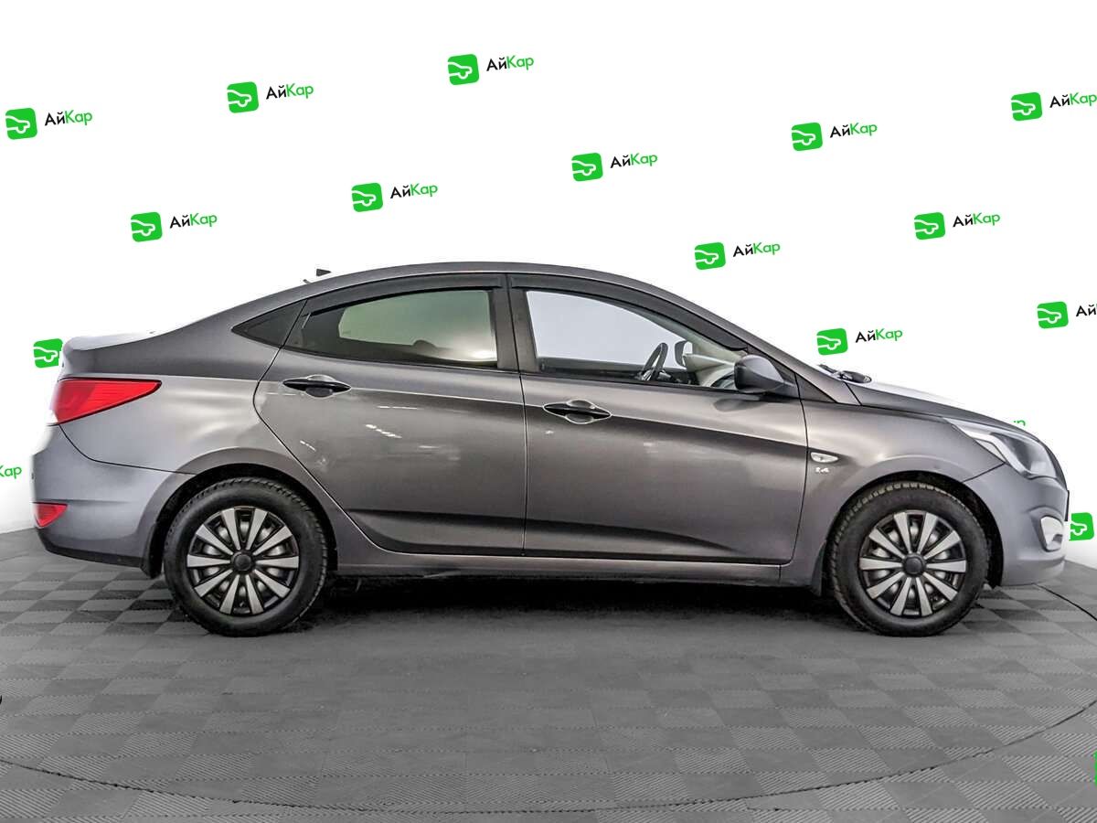 Hyundai Solaris с пробегом — 2015 год. Фото: #3