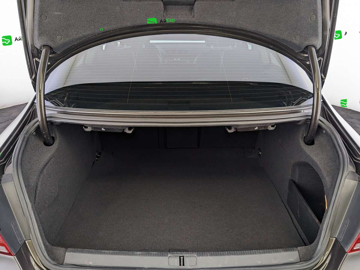 Volkswagen Passat CC с пробегом — 2012 год. Фото: #9