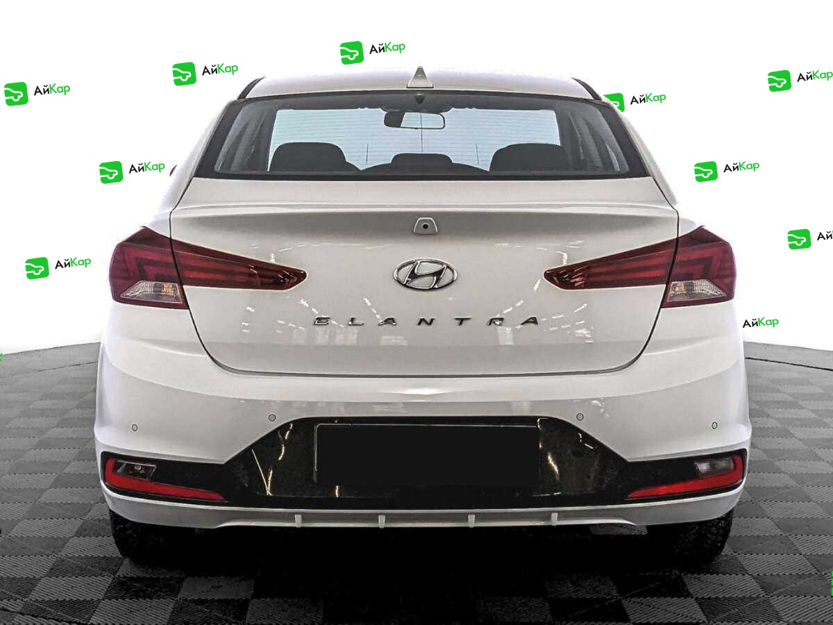 Hyundai Elantra с пробегом — 2020 год. Фото: #5