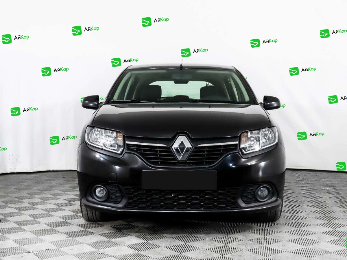 Renault Sandero с пробегом — 2015 год. Фото: #1