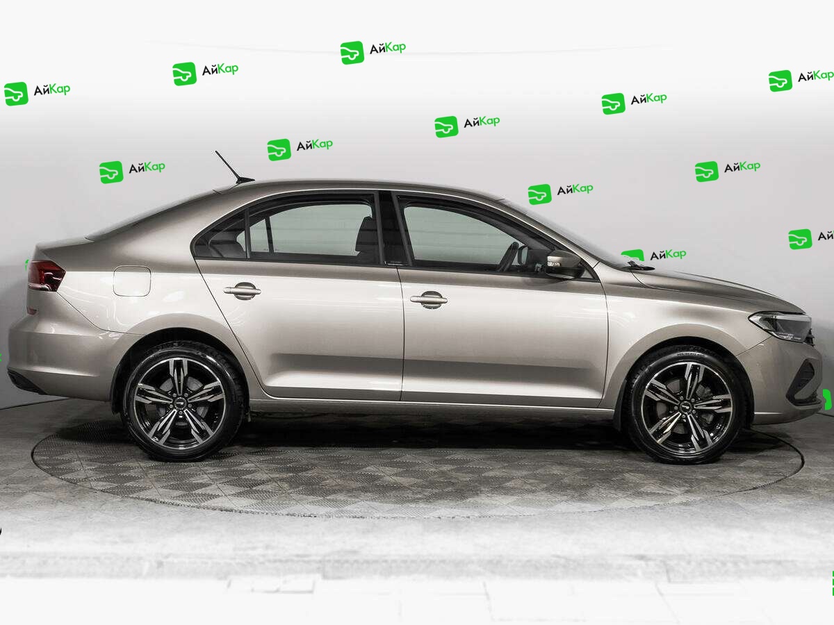 Volkswagen Polo с пробегом — 2021 год. Фото: #3