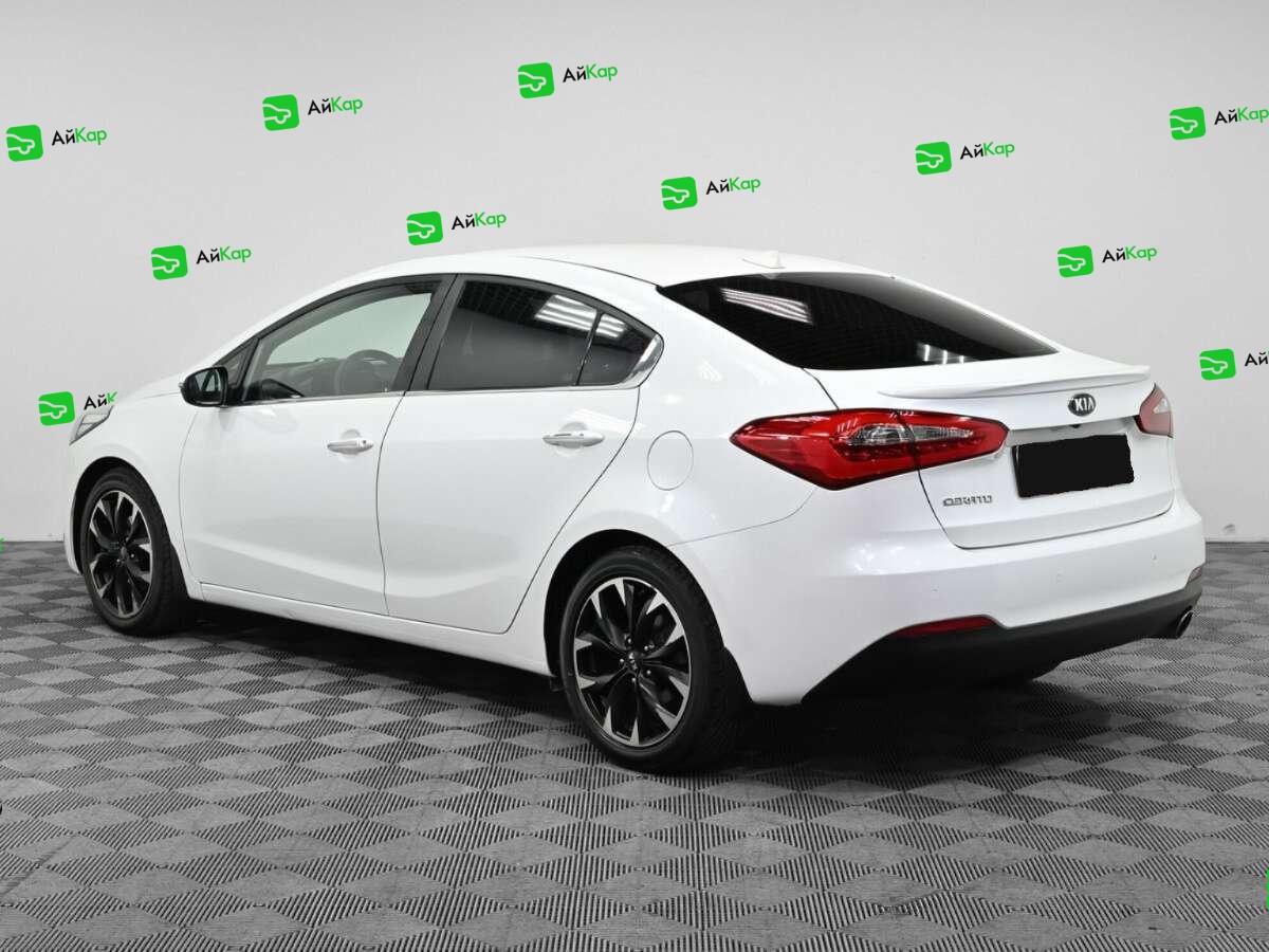 Kia Cerato с пробегом — 2015 год. Фото: #3