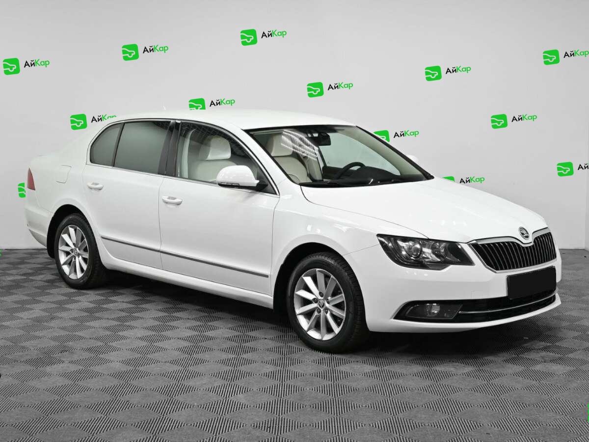 Skoda Superb с пробегом — 2013 год. Фото: #2
