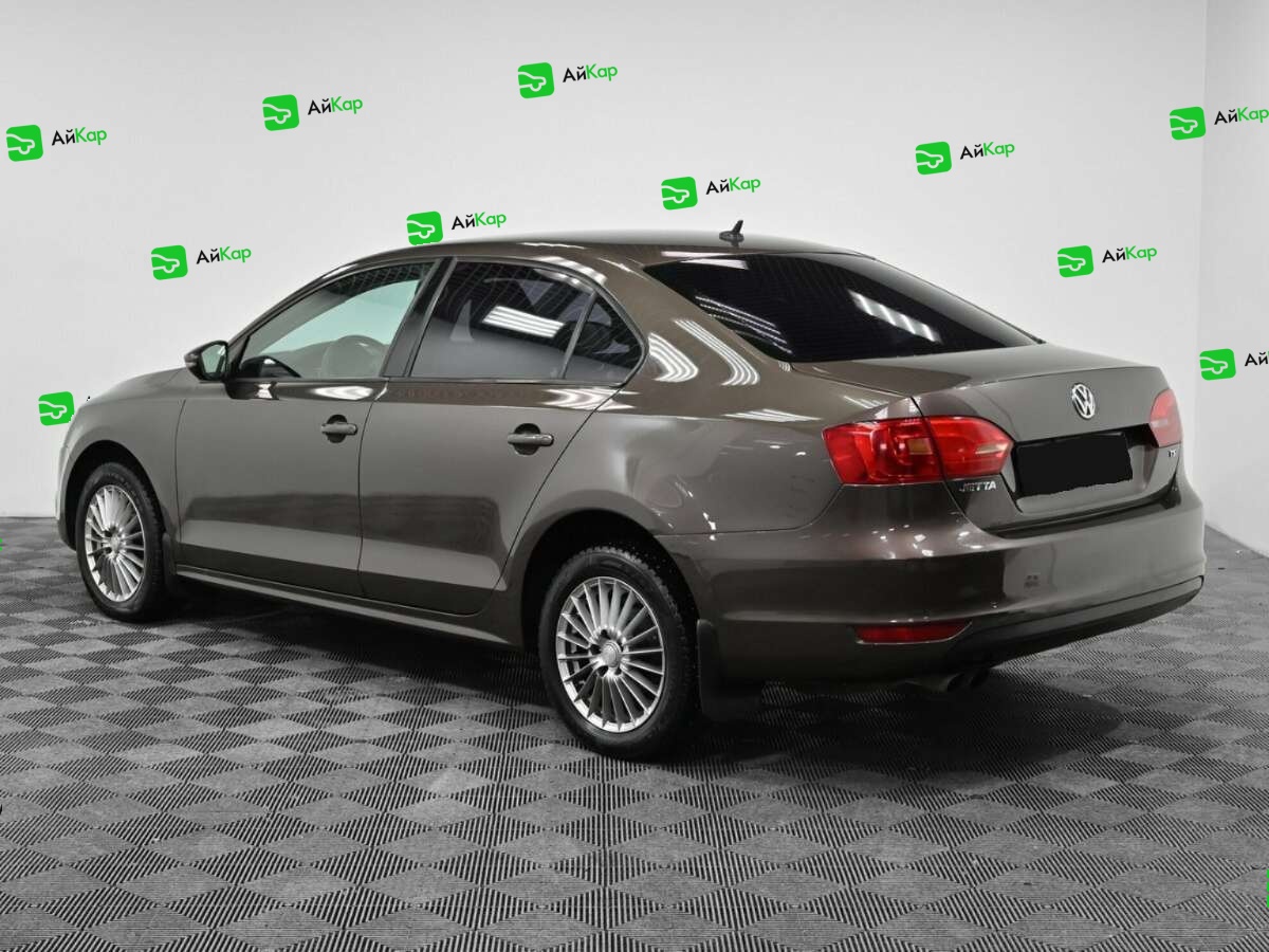 Volkswagen Jetta с пробегом — 2013 год. Фото: #3