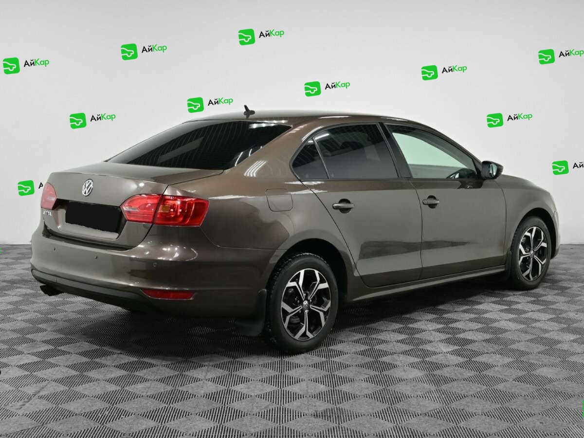 Volkswagen Jetta с пробегом — 2013 год. Фото: #1