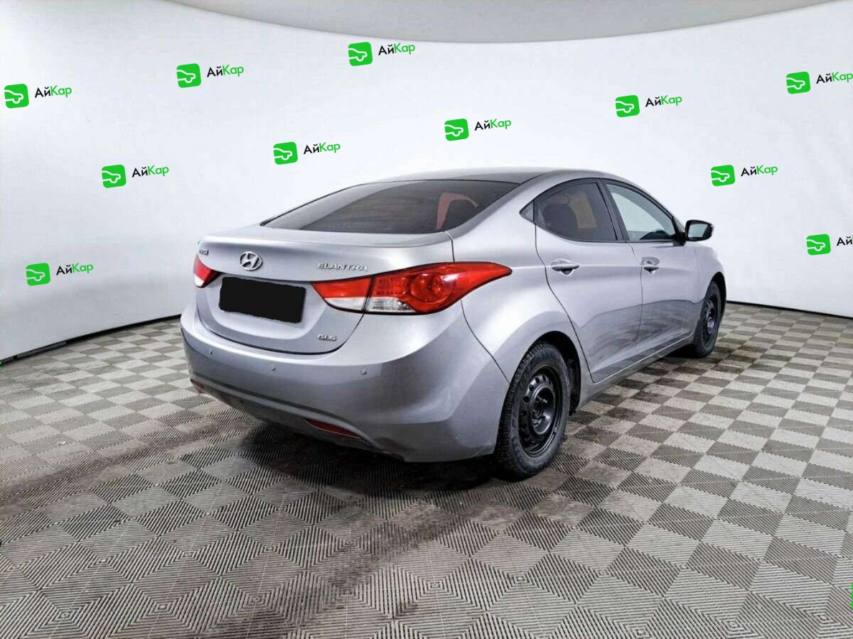 Hyundai Elantra с пробегом — 2013 год. Фото: #4