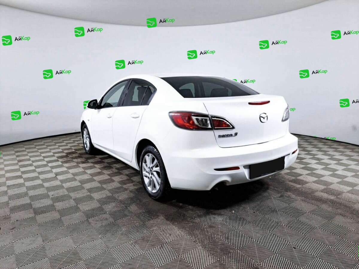 Mazda 3 с пробегом — 2013 год. Фото: #6