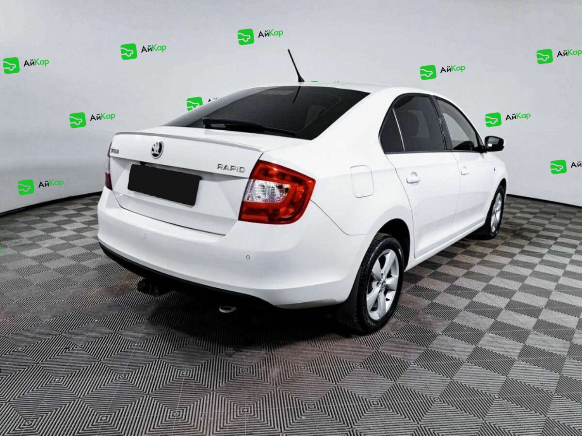Skoda Rapid с пробегом — 2014 год. Фото: #3