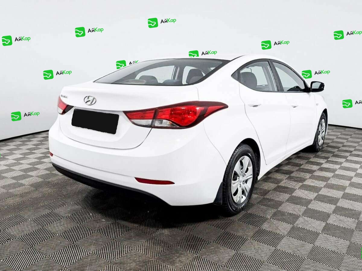 Hyundai Elantra с пробегом — 2015 год. Фото: #4